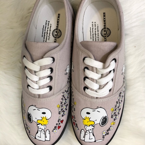 bradford exchange snoopy shoes